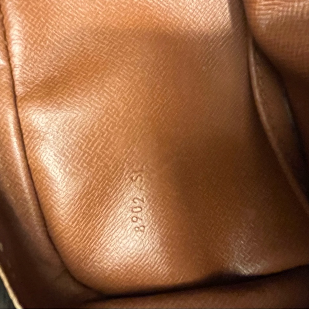 Gorgeous Auth Louis Vuitton Danube MM Crossbody Unisex EUC!!! - Picture 12 of 14